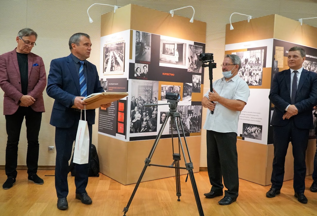 Wernisaż wystawy Nowa / Sztuka / Montceau-Les-Mines