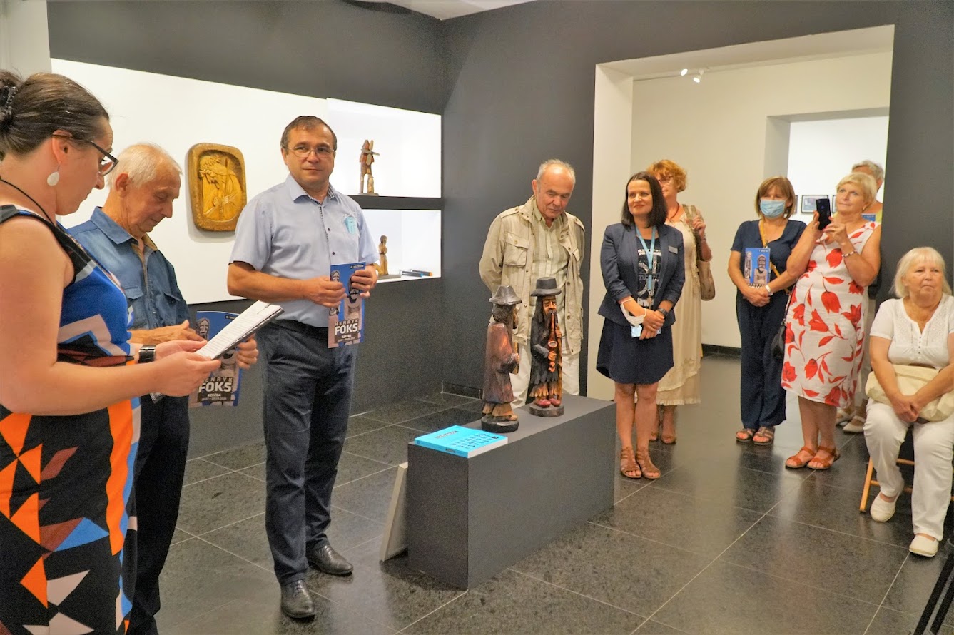 Henryk Foks na wernisażu – Muzeum Miejskie w Żorach. 29 lipca 2021